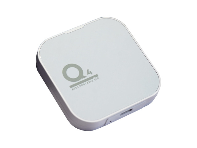 DATO Magnetic 4TB Portable SSD, picture 2